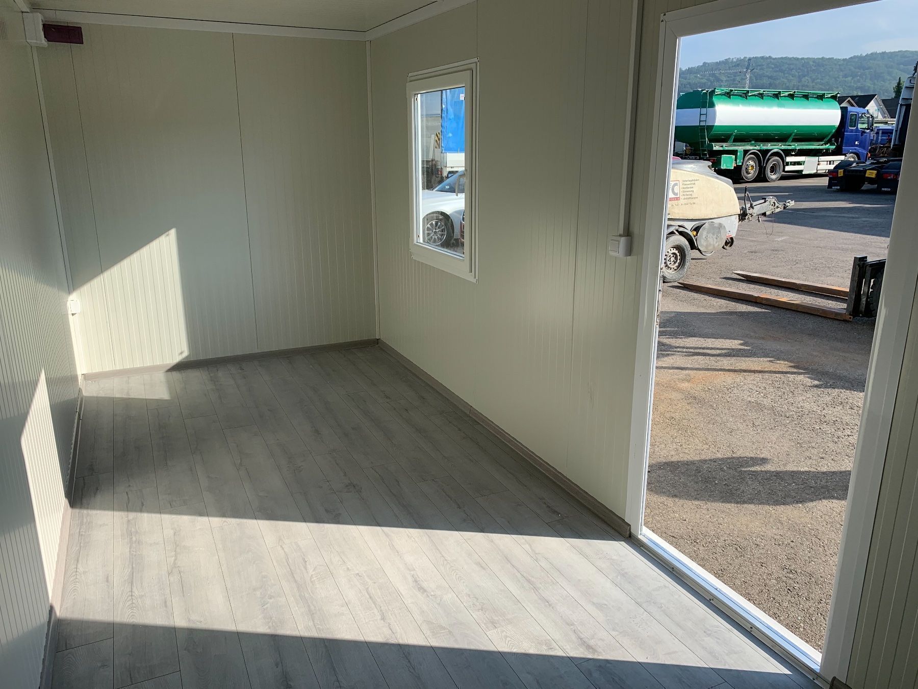 Baucontainer: Bürocontainer /Baucontainer / 5m Hofladen – Neu und originalverpackt aus Oftringen von Britta 1