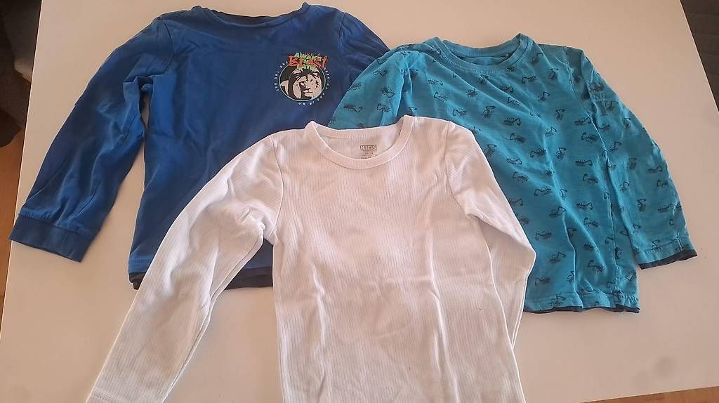 Camicie, T-shirt & Polo: Langarm Shirts 3x Gr 116,122,128 – Usato da Zürich venduto da sil_2yhh