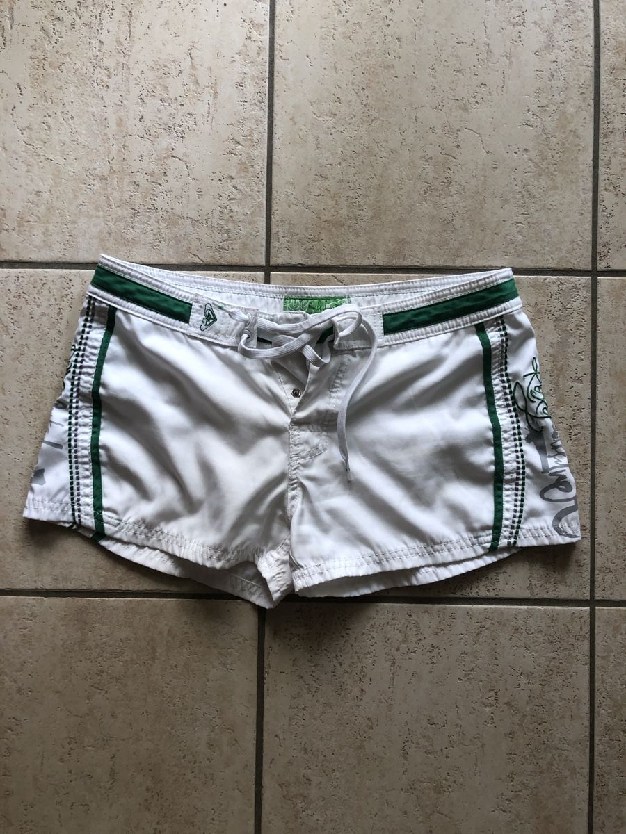 Roxy Hosen: Roxy - Surf-/Badeshorts  – Gebraucht aus Chêne-Bourg von sienna8245