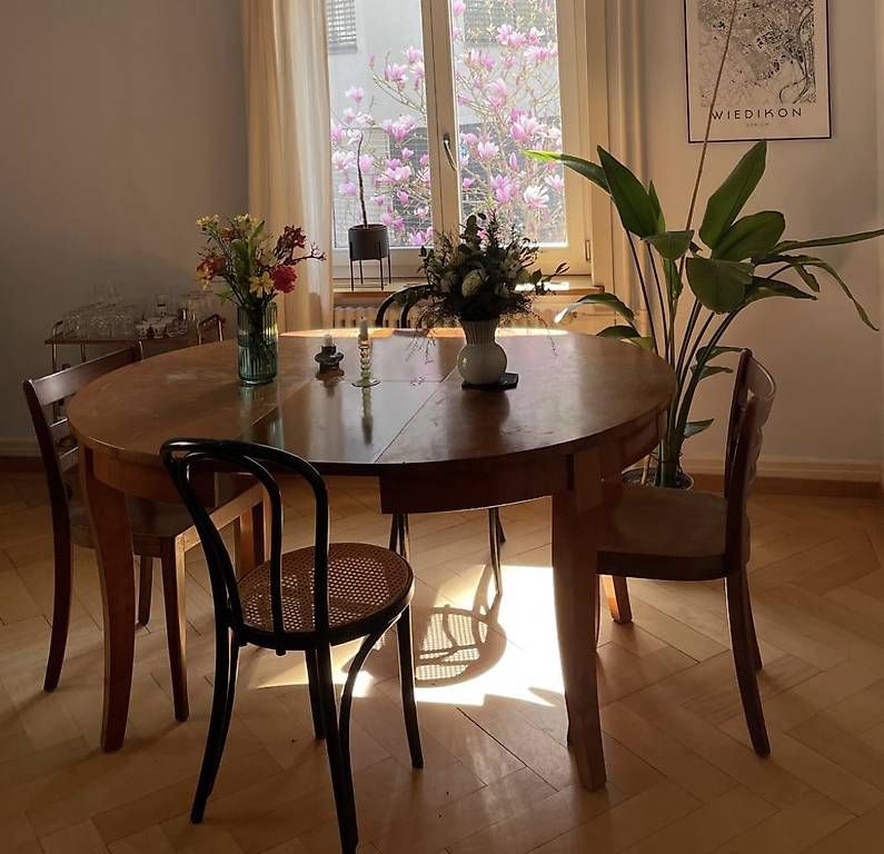 Tische: Holztisch mit Intarsien – Gebraucht aus Zürich von the_xp8m 1