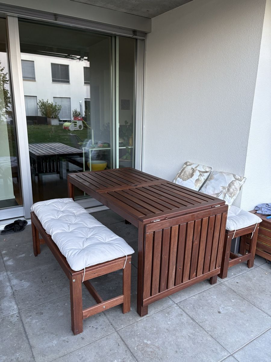 Ikea Tables: IKEA Gartenset: Gartentisch mit 2 Bänken – D'occasion à Uerikon par sof_c8jn