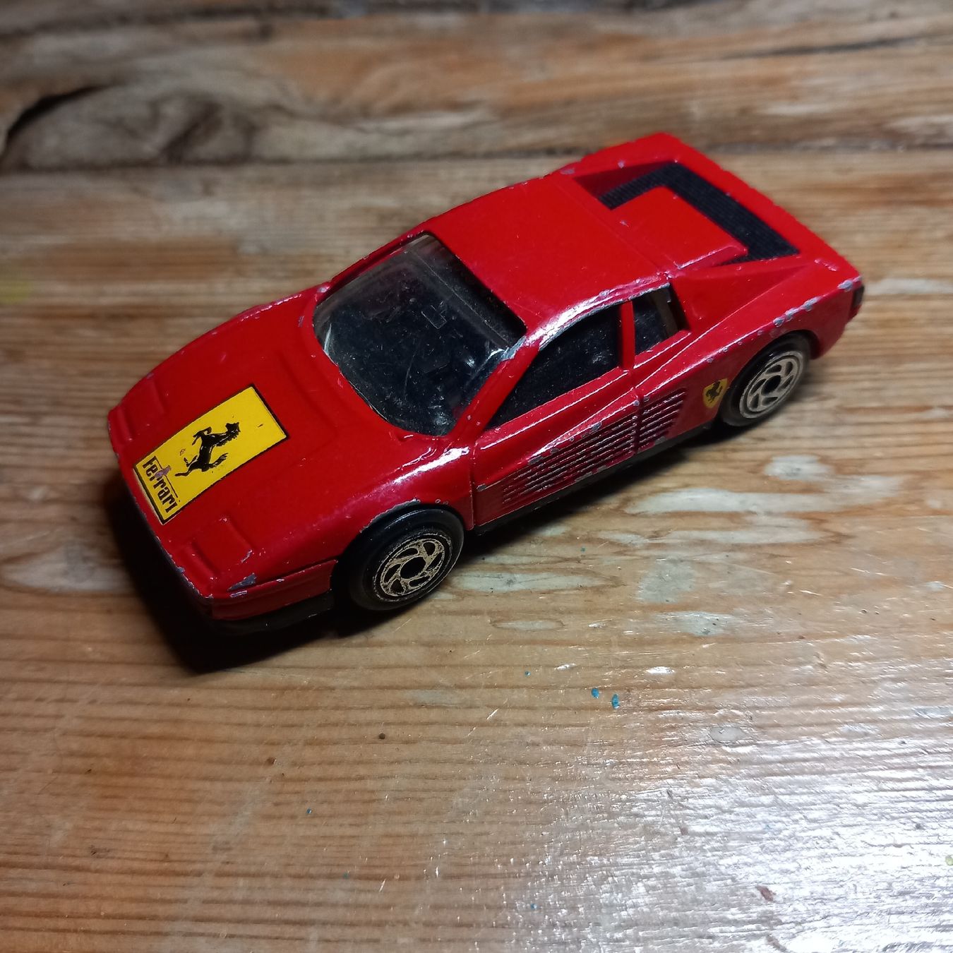 Matchbox Modellini d'auto: Matchbox Ferrari Testarossa – Usato da Ebnat-Kappel venduto da blazzi