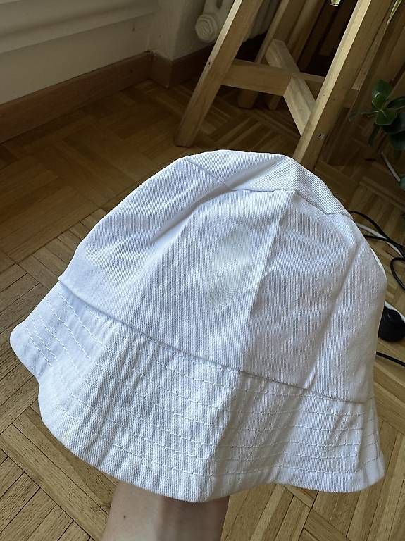 Chapeaux, bonnets & casquettes: Chapeau Patek Philippe – D'occasion à Les Acacias par ana_9l8q 1