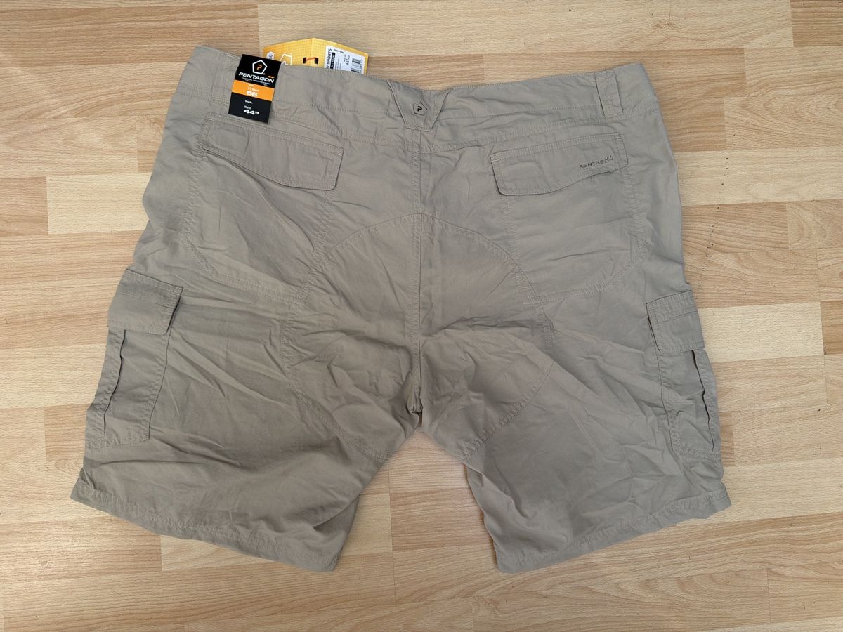 Pantaloni: PENTAGON Sommer Shorts, Gr. 56, neu – Nuovo (secondo la descrizione) da Thun venduto da BanjoDan 3