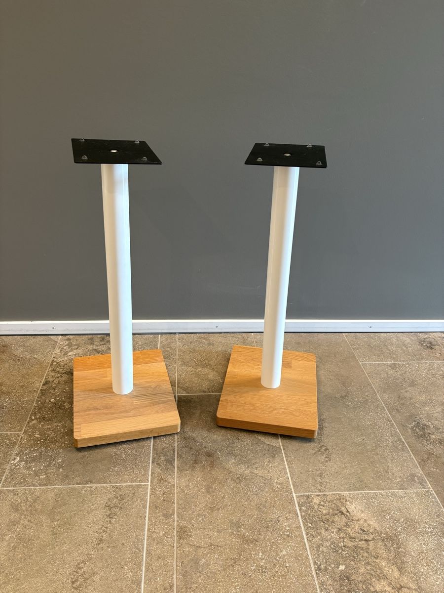 Supporti a parete: Atacama Cyclone 6 Speaker Stands – Usato da Pfeffingen venduto da mik_y5pq