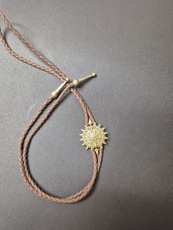 18) Bolo-Tie Westernkrawatte Azteken Muster Gold Neu