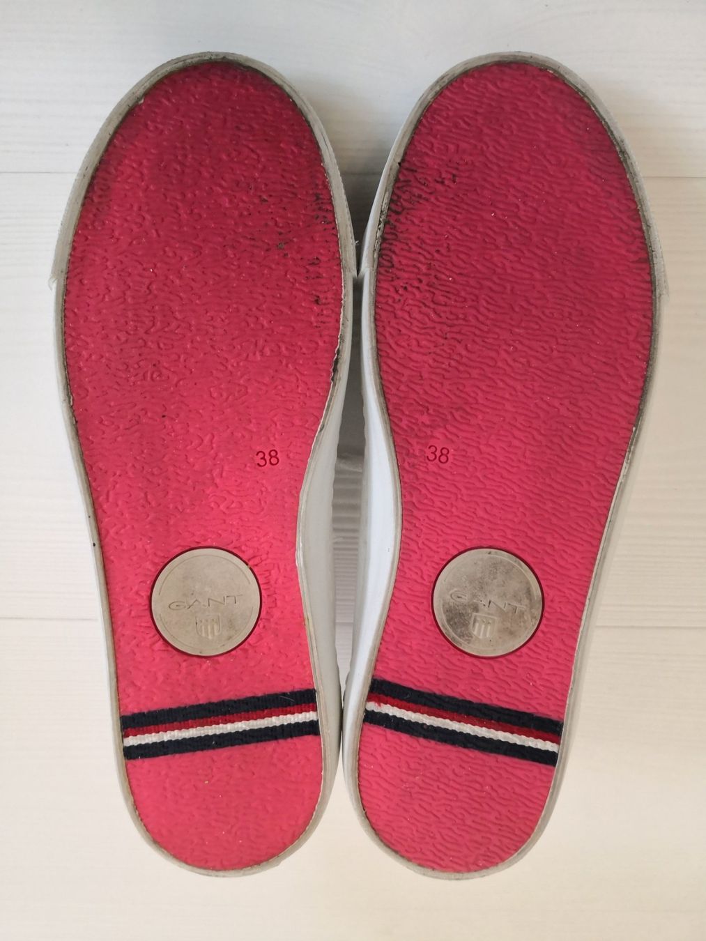 Gant Damenschuhe: 🤩GANT LEDER-SNEAKER WEISS – Gebraucht aus Olten von Naja-Twins-Twins 9