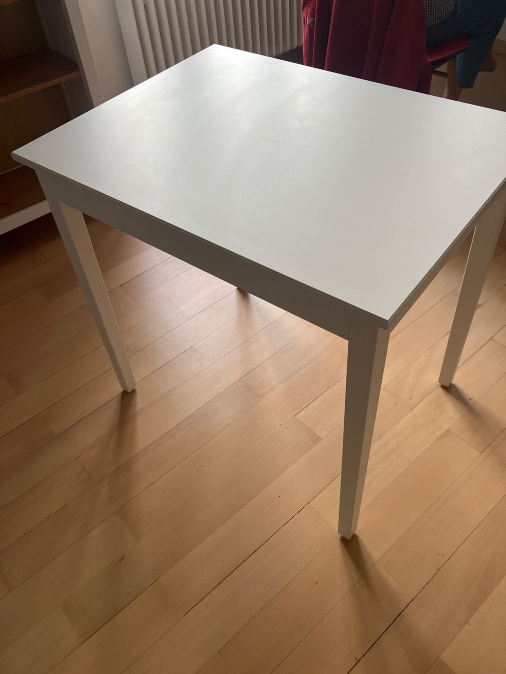 Ikea Tables: IKEA NÄSINGE Tisch – D'occasion à Zürich par Bergsonne04 1
