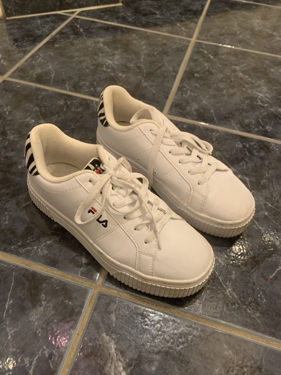 Fila Scarpe da donna: Baskets Fila zébrées taille 39 – Usato da Vétroz venduto da oce_ctz