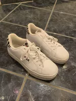 Baskets Fila zébrées taille 39