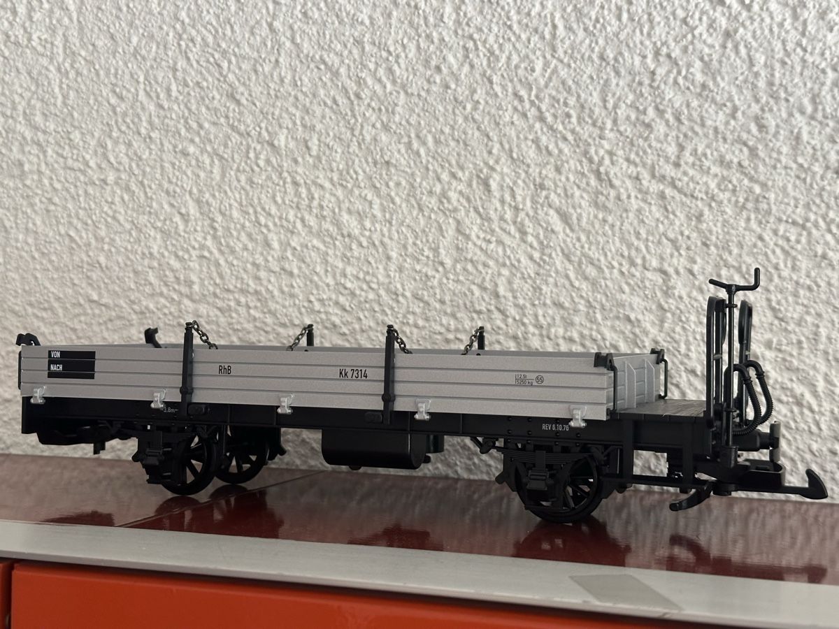 LGB Modellini di ferrovie: RhB Niederbordwagen – Usato da Ostermundigen venduto da Bahnfan 3