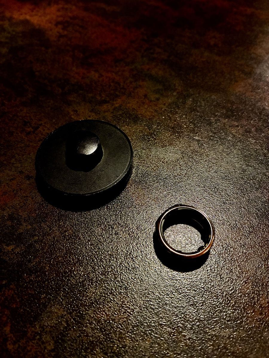 Oura Anelli: Bague connectée Oura GEN 3 taille 8 – Usato da Saxon venduto da nic_k9ch