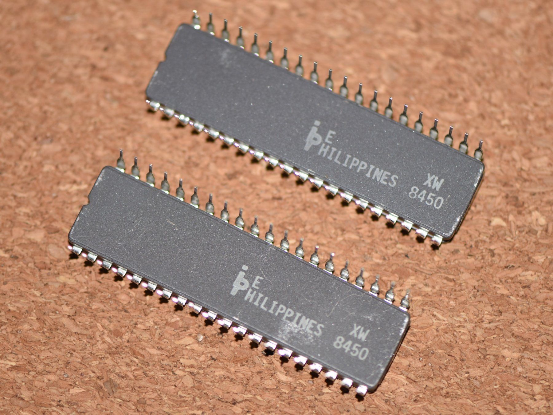Intel Elektronikbauteile: 2x IC D8255A-5 004500752 INTEL 81 - PHILIPPINES XW 8450 – Neu (gemäss Beschreibung) aus Emmen von renerich 3