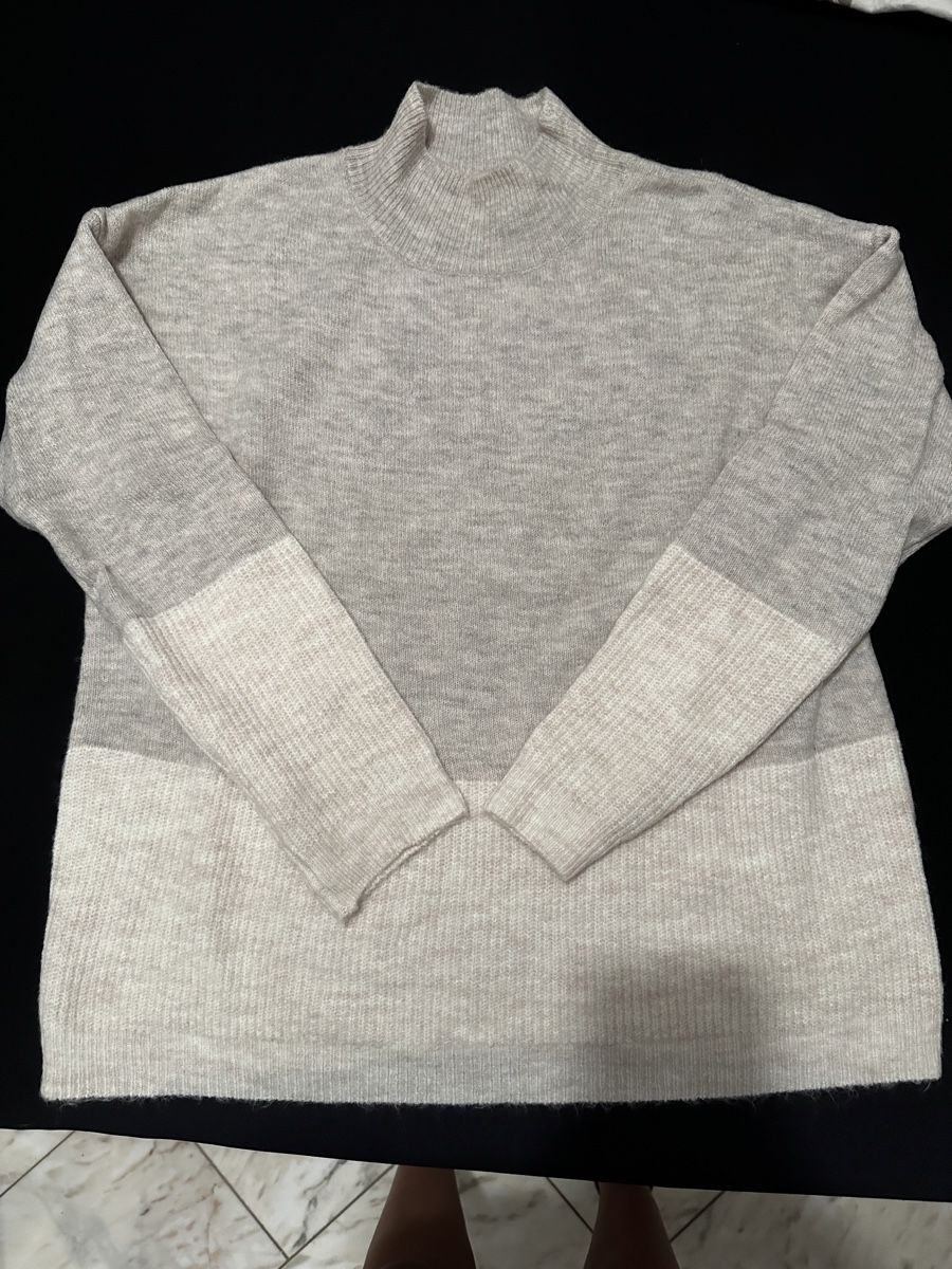 Pullover & Sweatshirts: Kuscheliger Damenpullover Gr. M beige-grau gestreift – Gebraucht aus Siebnen von luana_cataleya