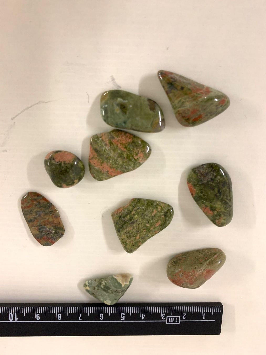 Minerali & Pietre curative: 8 Stück Unakit Epidot Trommelstein – Nuovo (secondo la descrizione) da Erlenbach ZH venduto da Ritschly 2
