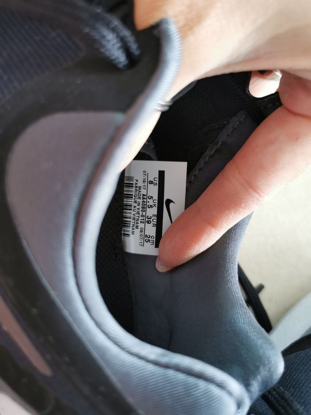 Nike Scarpe da donna: Nike Sneaker - Grösse 39 – Nuovo (secondo la descrizione) da Rickenbach b. Wil venduto da VeryLovelyThings 7