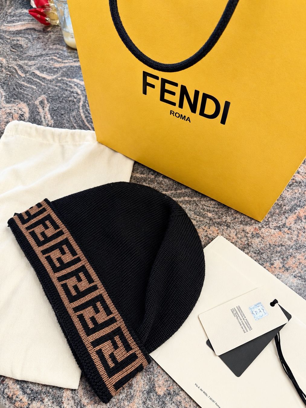 Fendi Copricapi, berretti & cappellini: Bonnet Fendi – Usato da Epalinges venduto da Forex.master 2