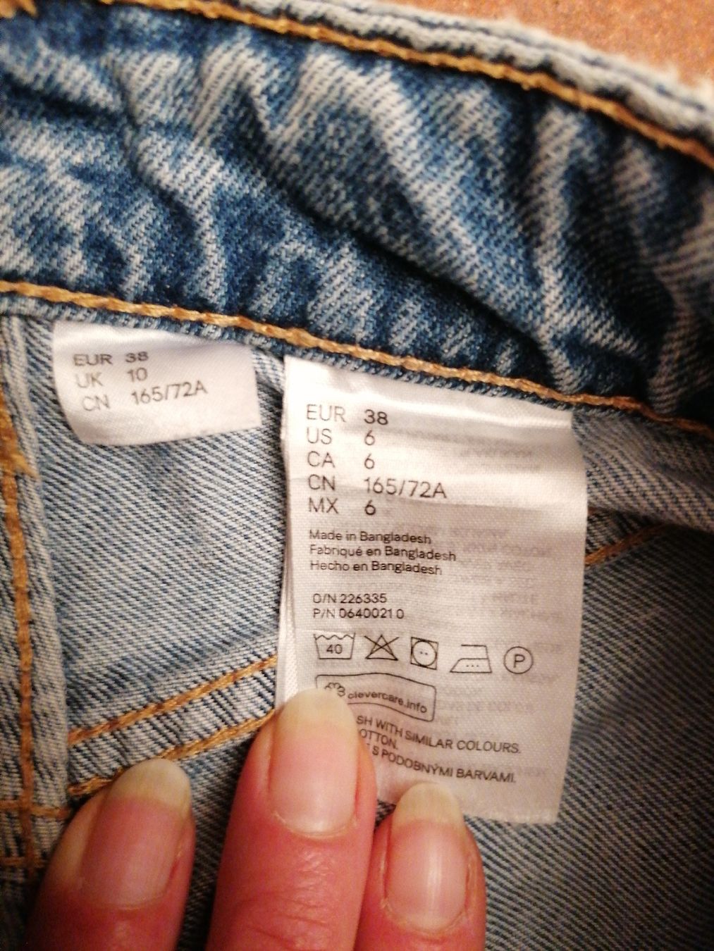 H&M Jeans: Jeans divided 38 – Usato da Solothurn venduto da Shanty.20 3