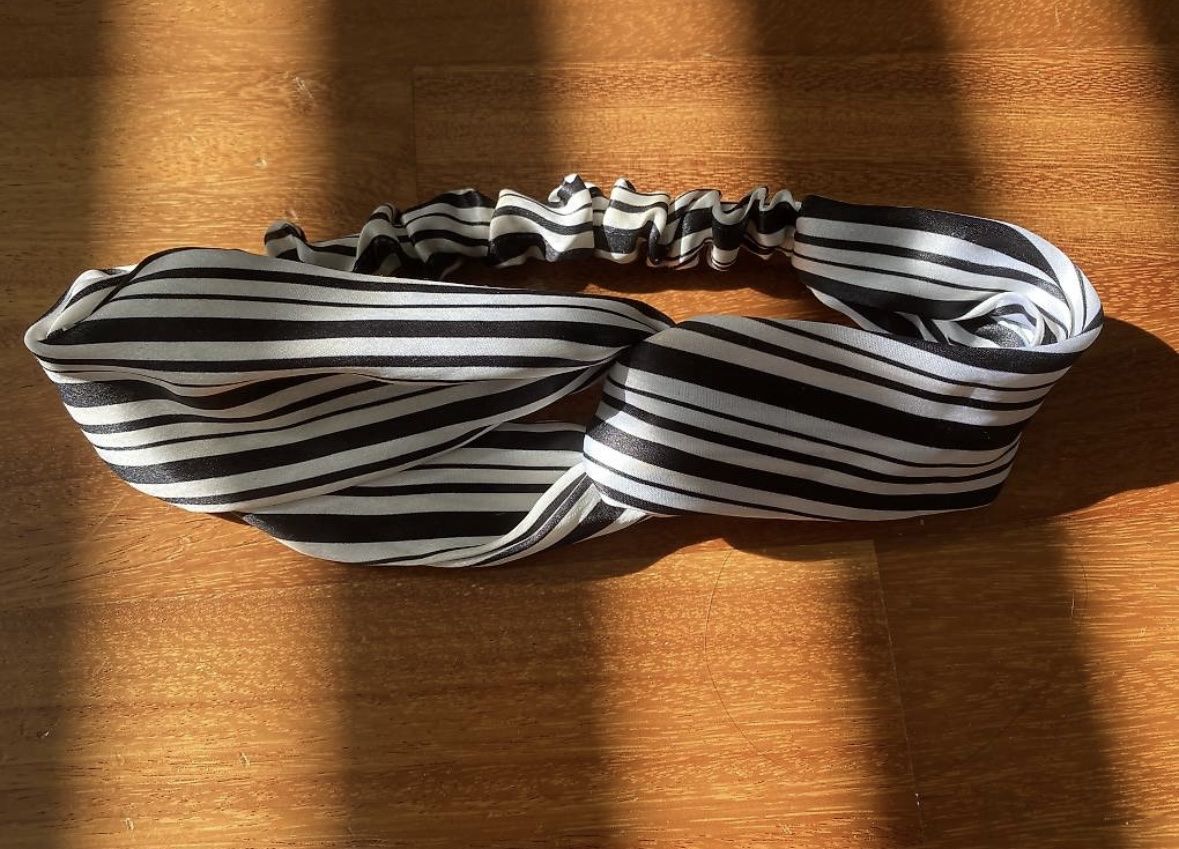 Accessoires pour cheveux: Haarband mit Streifenmuster – D'occasion à Embrach par ale_v5qn