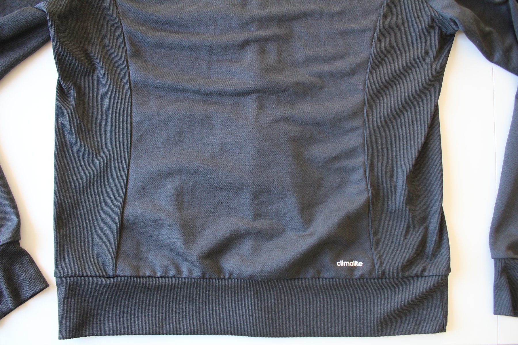 Adidas Giacche: Adidas Veste à capuche climalite  t. L – Usato da Peseux venduto da Gilloss 6