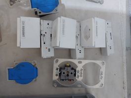 Lichtschalter und Steckdosen  (17)