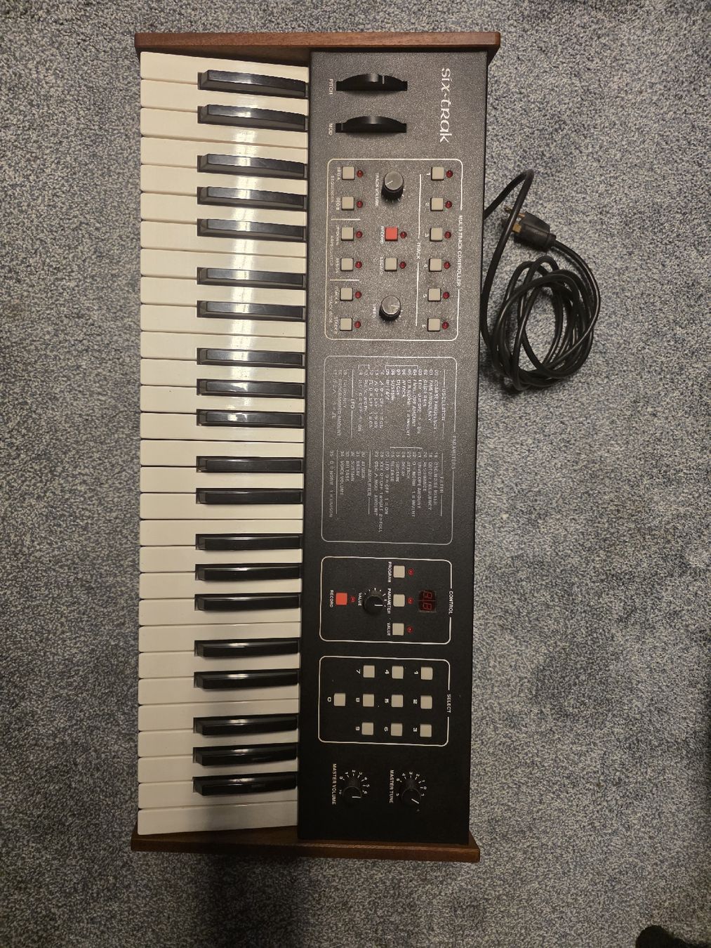 Sequential Instruments de musique: sequential six tracks  – Défectueux à St-Léonard par ale_685s