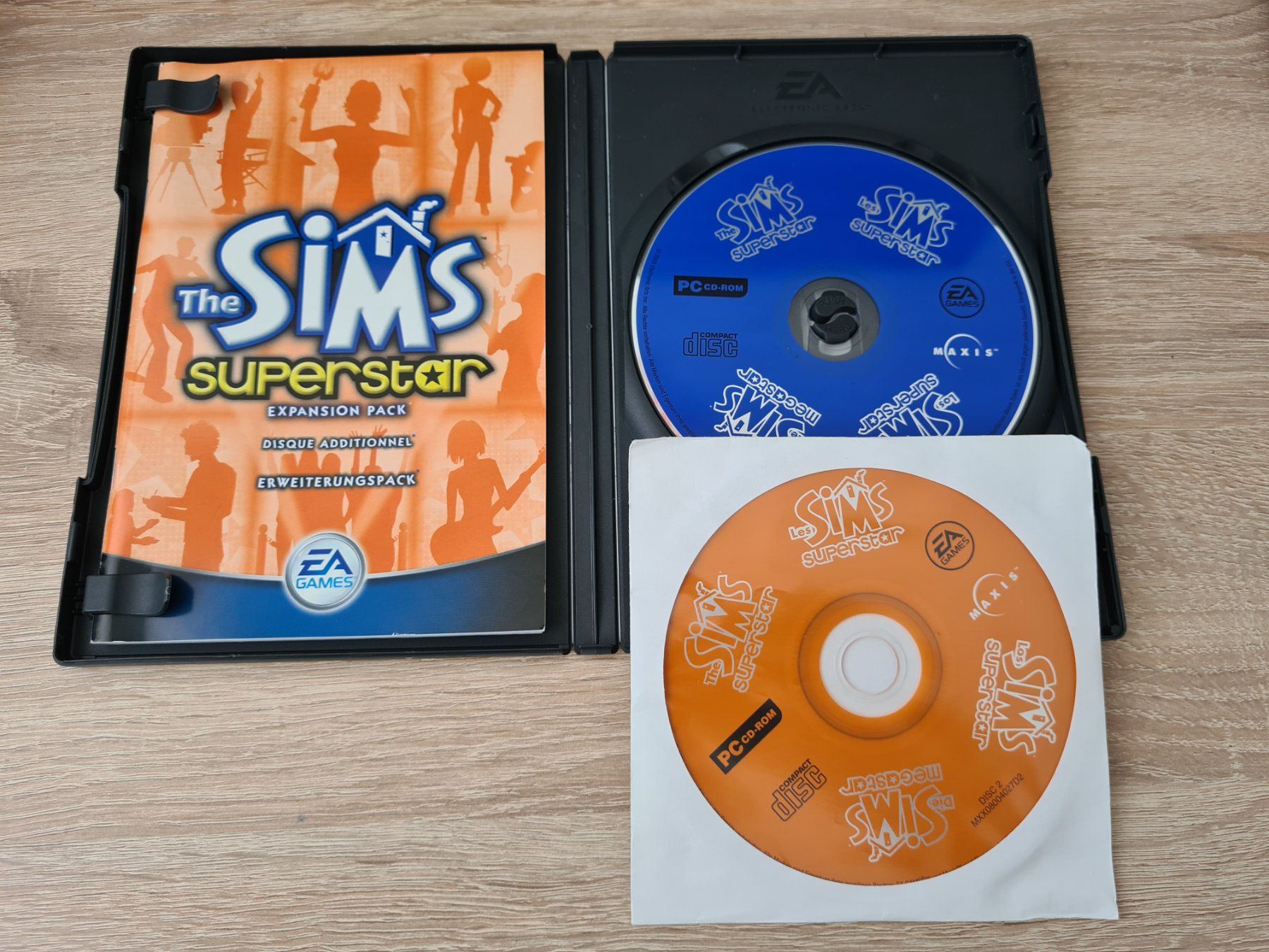 Giochi: The Sims Superstar (Multilanguage Cover) (2 CD) - PC – Usato da Carouge GE venduto da Gasco 2