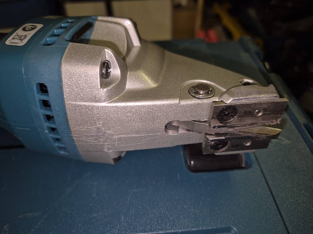 Makita Tous les outils: Blächschäre – D'occasion à Schlatt TG par 095 3