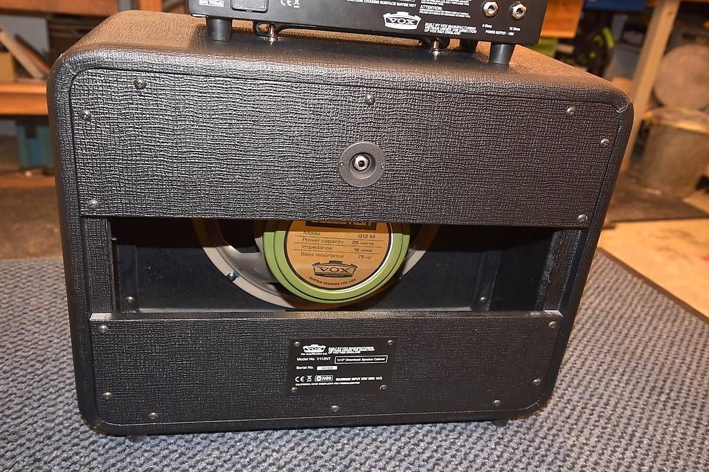 Vox Strumenti musicali: Vox Nighttrain NT15 Stack, 1 x 12" Greenback Box – Usato da Basel venduto da Bertob 7