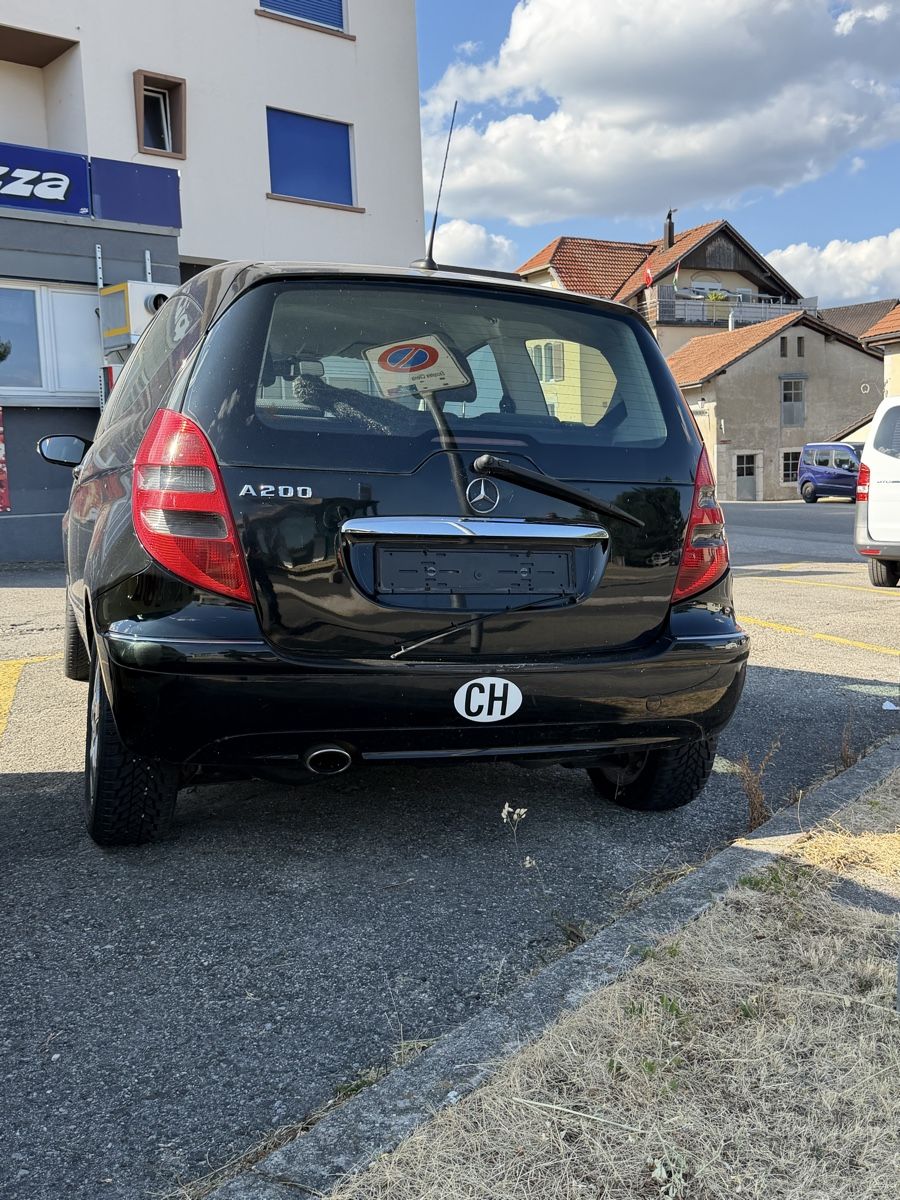Mercedes-Benz Autos: Mercedes classe A 200  – Defekt aus Cernier von Apriliars31 6