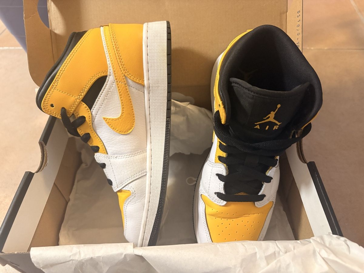 Jordan Scarpe da uomo: Nike Air Jordan 1 MID – Nuovo (secondo la descrizione) da Spreitenbach venduto da ila_7dfn 1