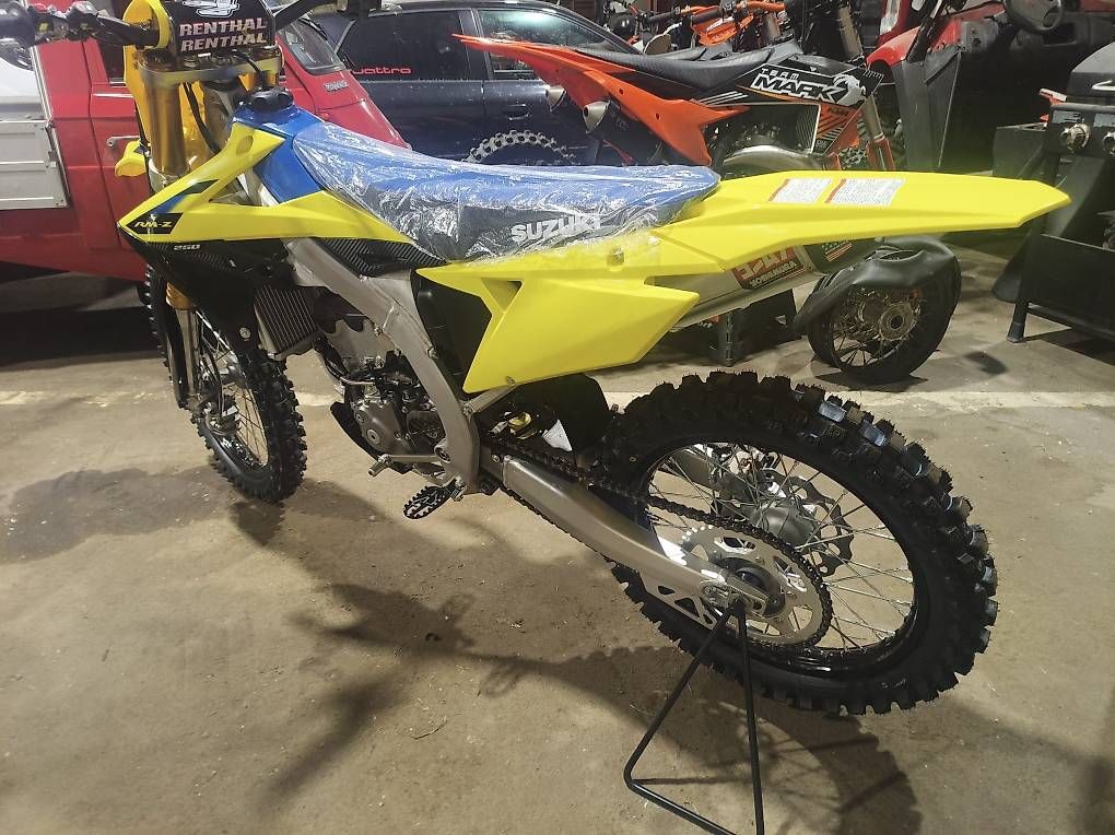 Enduro: Suzuki rmz 250 – Nuovo e nell'imballaggio originale da sils.i.D venduto da Spyderrider 1