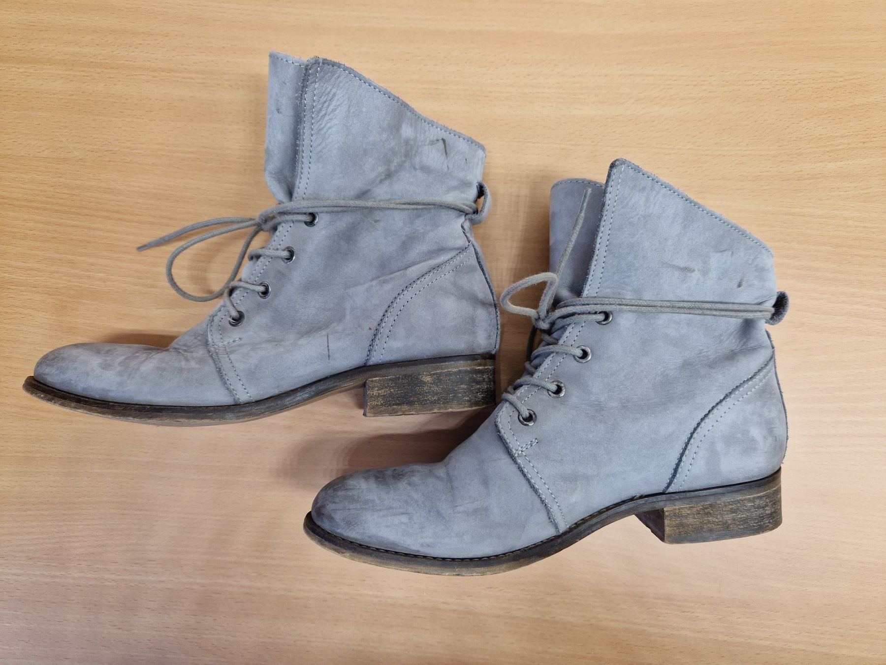 Damenschuhe: Stiefeletten, Schnürstiefel grau Gr. 37 – Gebraucht aus Nebikon von Japostyle 2