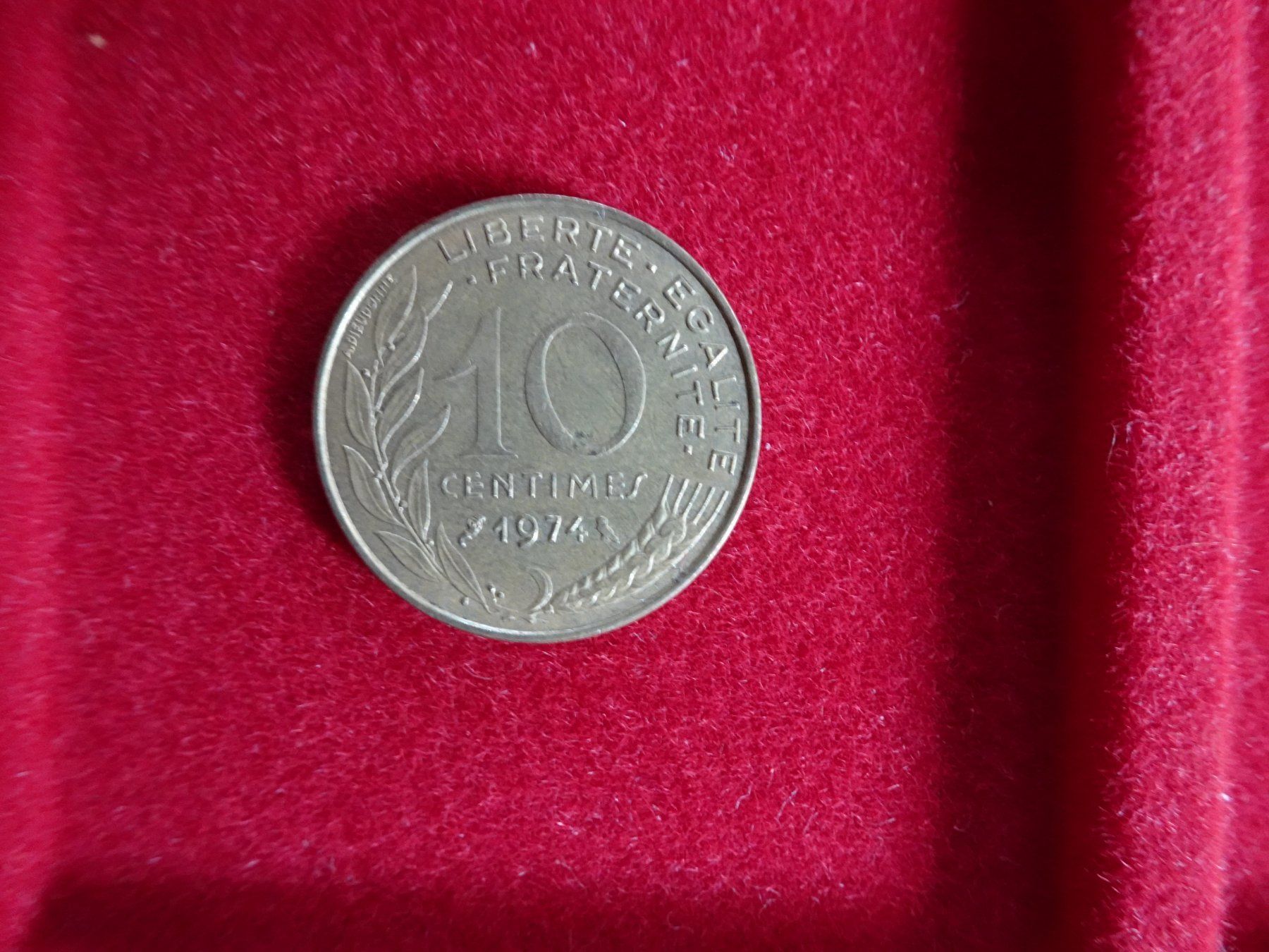 Tutti le monete: 10 Centimes Frankreich 1974 - M357 – Usato da Küssnacht am Rigi venduto da Kleinpreis-Shop