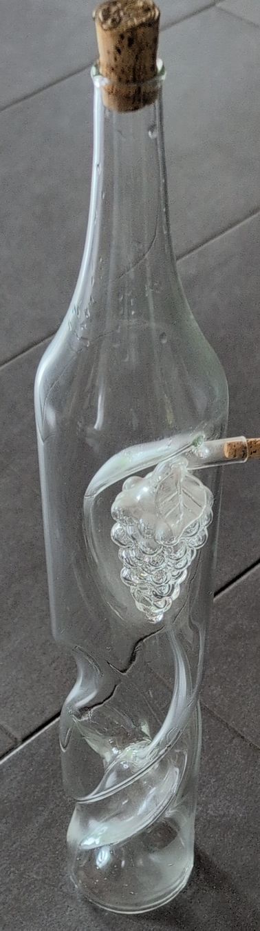 Altro: Dekorative Schnapsflasche mit Glas-Traube – Usato da Fischbach-Göslikon venduto da EspenDevil