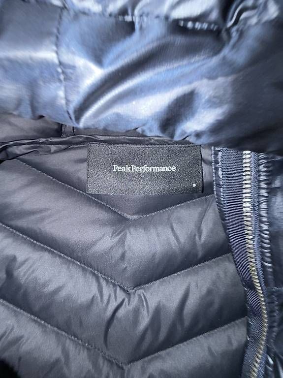 Peak Performance Giacche: Peak Performance Dauenjacke Gr S Damen – Usato da Stansstad venduto da spasibo 1