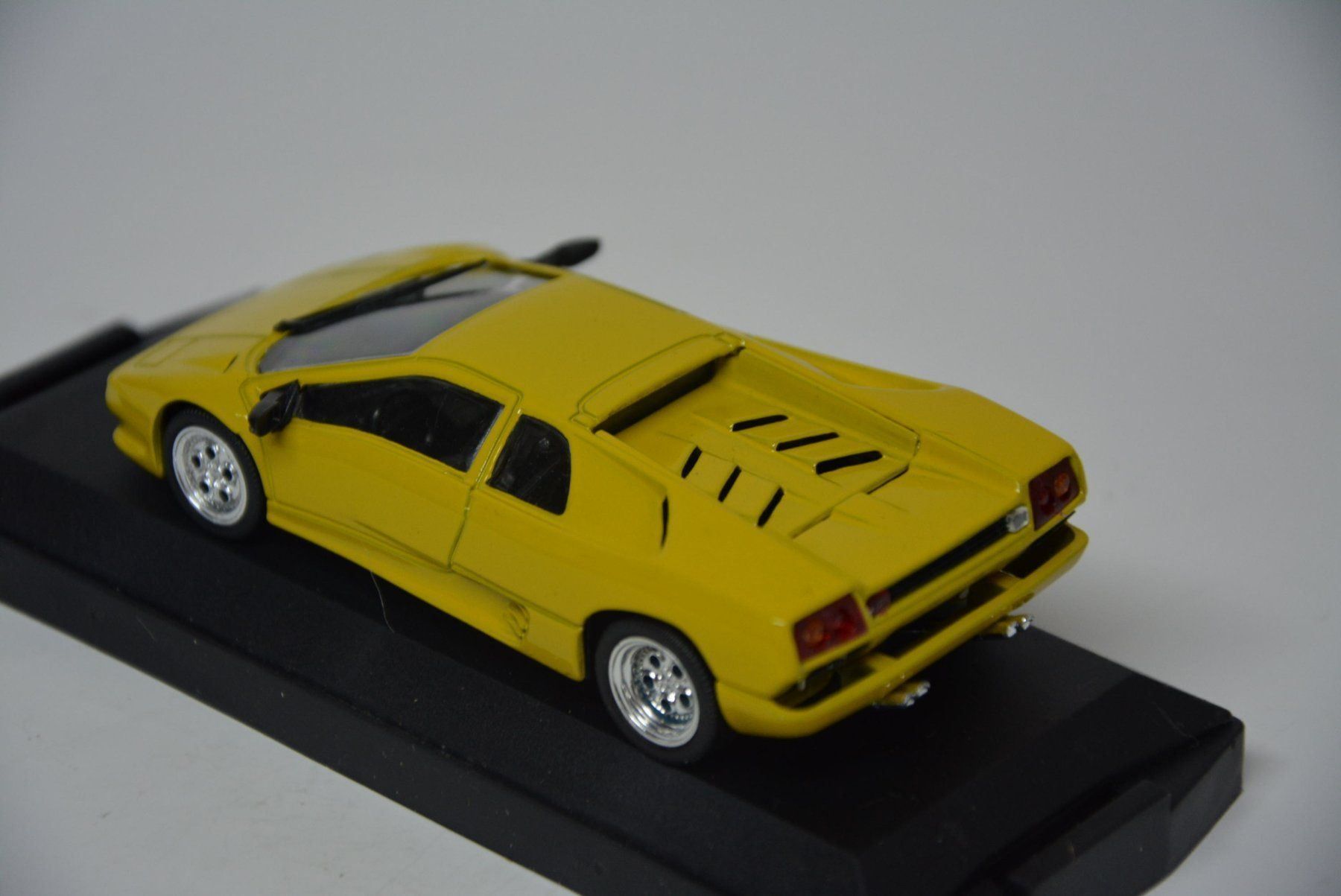 Lamborghini Modellini d'auto: Lamborghini Diablo , Macadam , 1:43 – Nuovo e nell'imballaggio originale da Goldach venduto da Feivel9 8