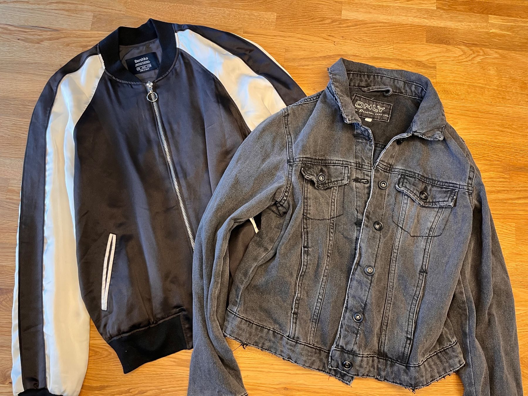 Lotti & Set di vestiti: 2 Jacken in Grösse S – Usato da Biel/Bienne venduto da Lalala333