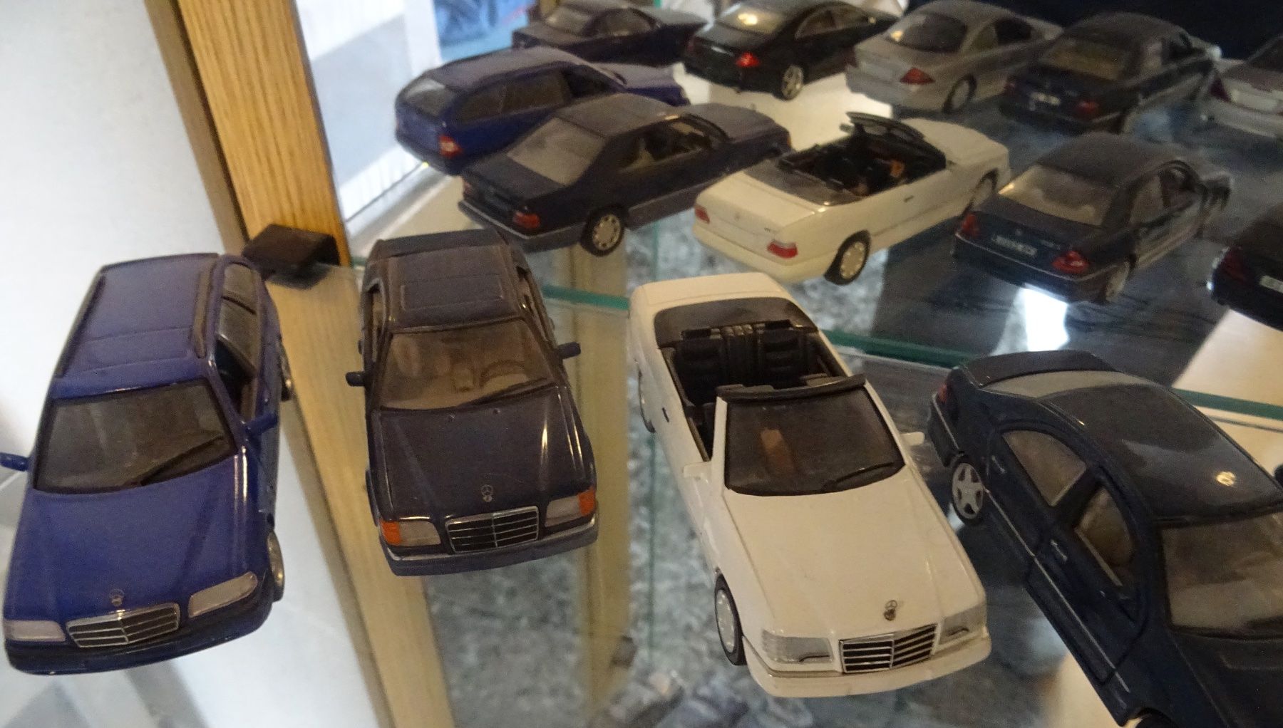 Minichamps Modellini d'auto: Mercedes Minichamps, 16 modèles – Usato da Court venduto da Cedos 2