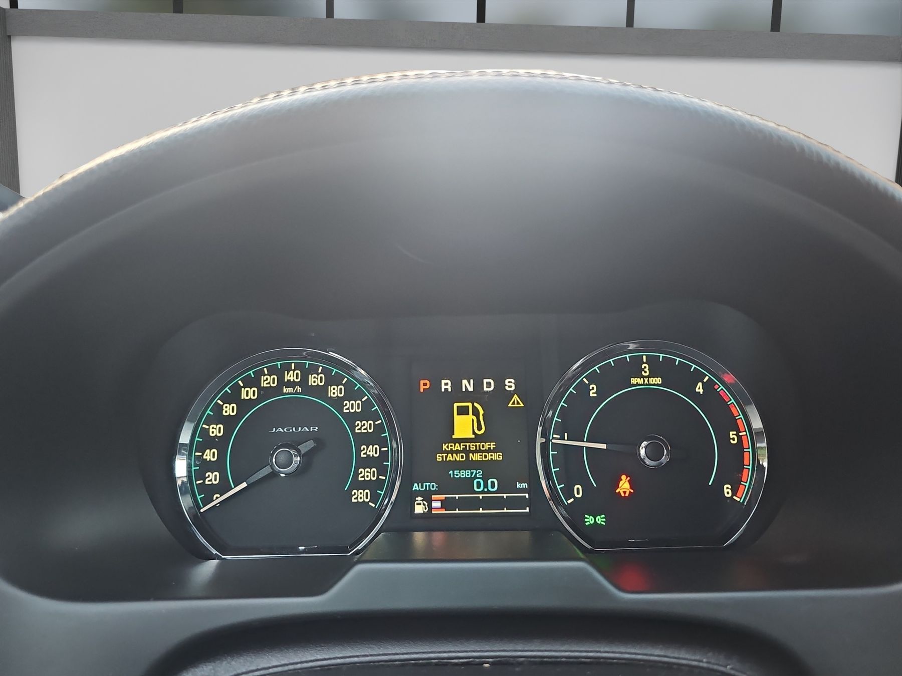 Jaguar Automobili: Jaguar XF 2.2diesel ab mfk – Usato da Basel venduto da Nikeshan 6