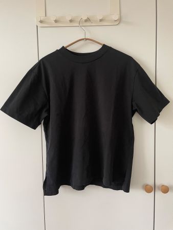 Uniqlo AIRism T-Shirt Schwarz – Grösse M