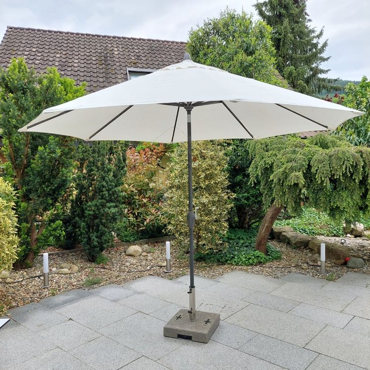 Sonnenschirm mit Granitsockel 40kg von Doppler Kaufen auf Ricardo