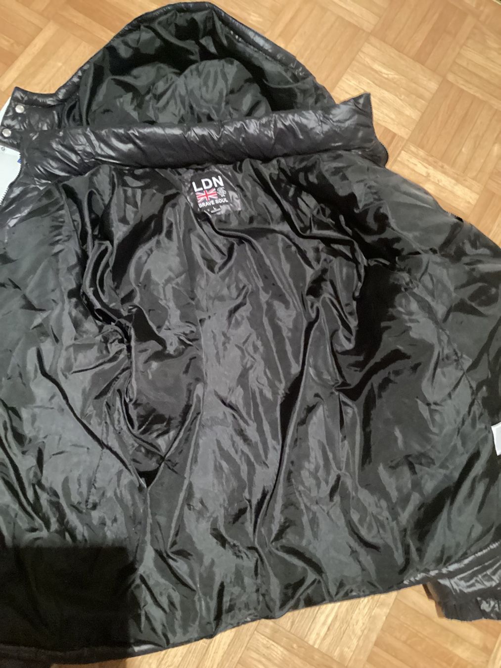 Jacken: Schwarze Puffer Winter Jacke Gr L Glänzend – Gebraucht aus Schleitheim von Pi3.14 6