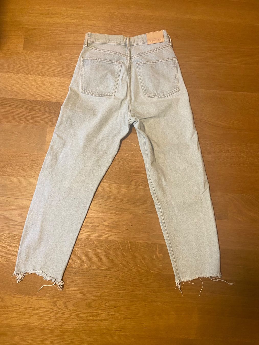 Mango Hosen: Mango Denim Jeans Hose hellblau Grösse 34 neuwertig – Gebraucht aus Hinterkappelen von Lumi999 1