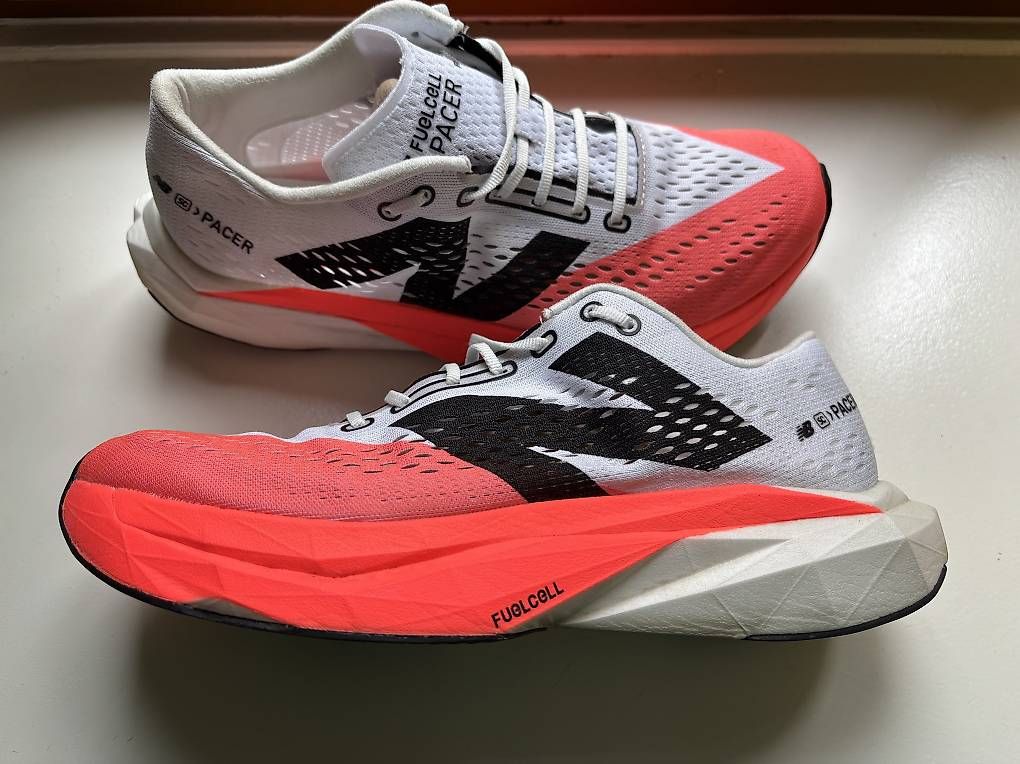 Scarpe da uomo: New Balance FuelCell SuperComp Pacer v2  – Usato da La Chaux-de-Fonds venduto da BrooklynvonB