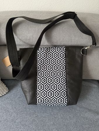 Schicke Wende-Umhängetasche, Handmade - neu