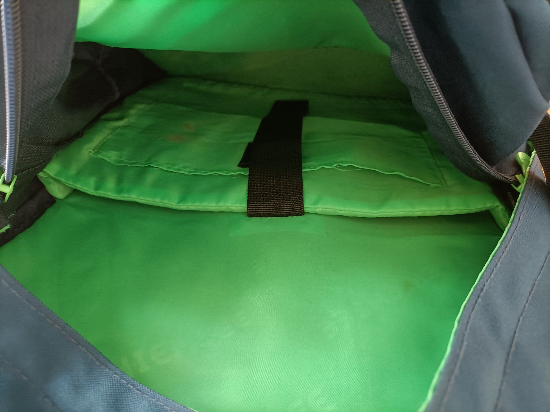 Chiemsee Zaini: Chiemsee Herkules 32L Rucksack – Usato da Rotkreuz venduto da Dima8 4