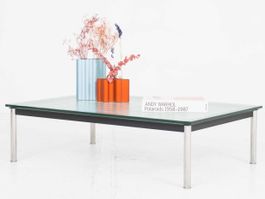 Cassina LC10 Couchtisch von Le Corbusier, outdoortauglich