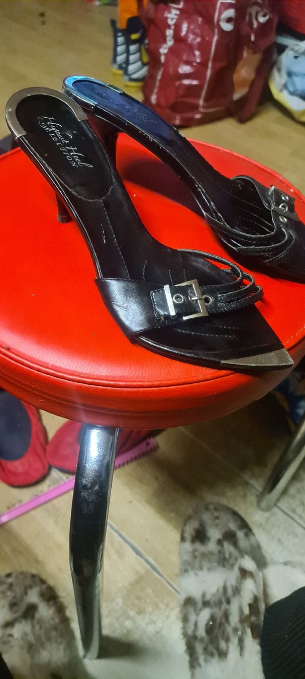 Damenschuhe: Sandalen – Gebraucht aus Bellerive VD von Hermes5 3