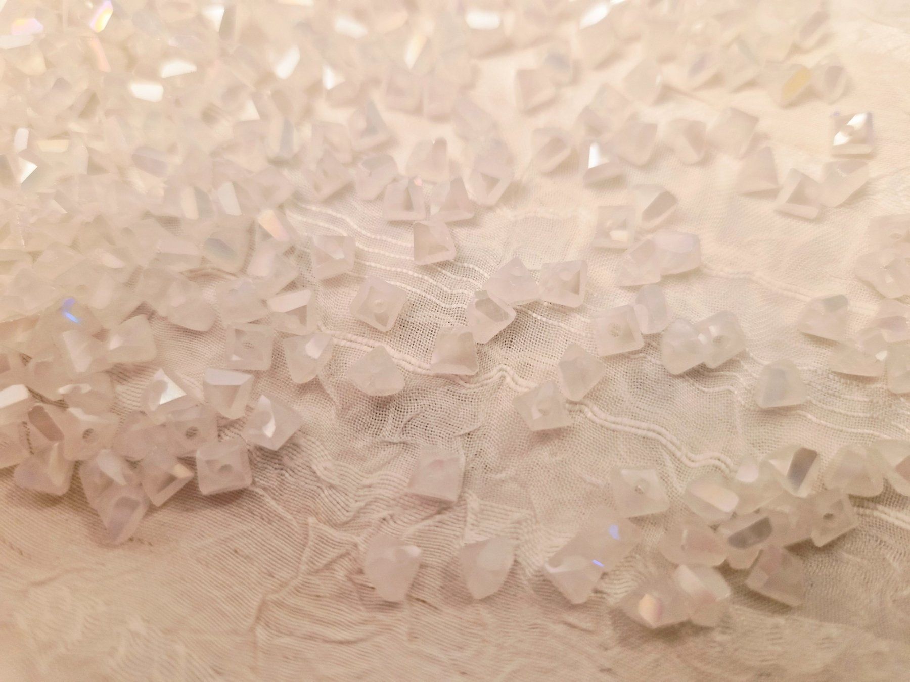 Perle (finte): Glasschliffperlen 5mm 115 stk White Opal – Nuovo e nell'imballaggio originale da Dietikon venduto da Eleda 2